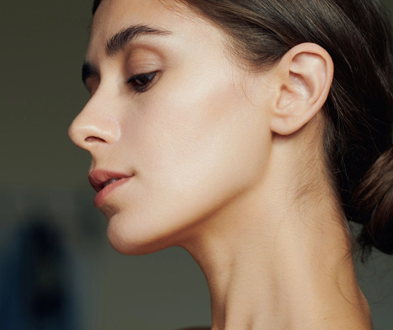 Jawline flller at Sisu Clinic